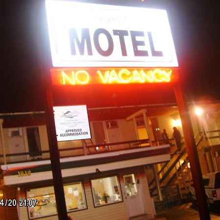 Queensway Court Motel Prince George Luaran gambar