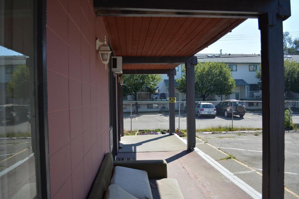 Queensway Court Motel Prince George Luaran gambar