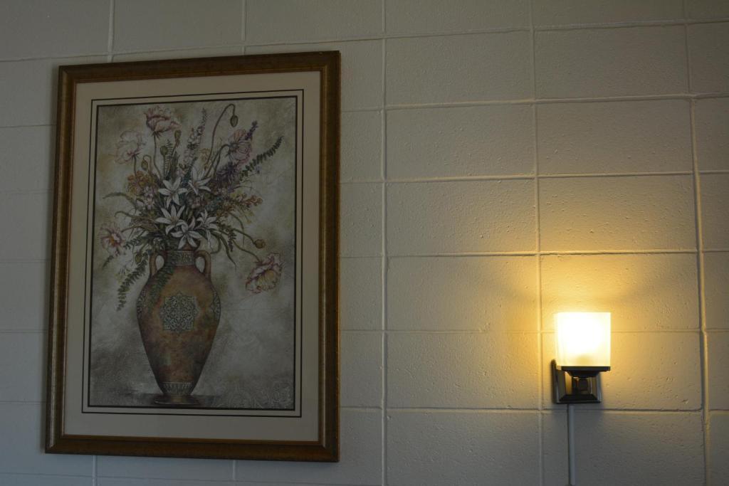 Queensway Court Motel Prince George Luaran gambar